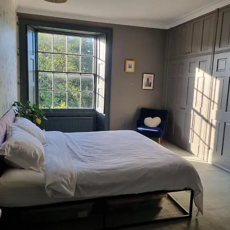 Gorgeous Georgian Family Holiday home Bristol