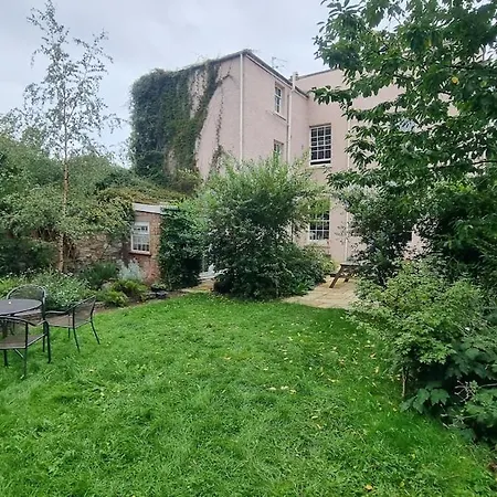 Holiday home Gorgeous Georgian Family *